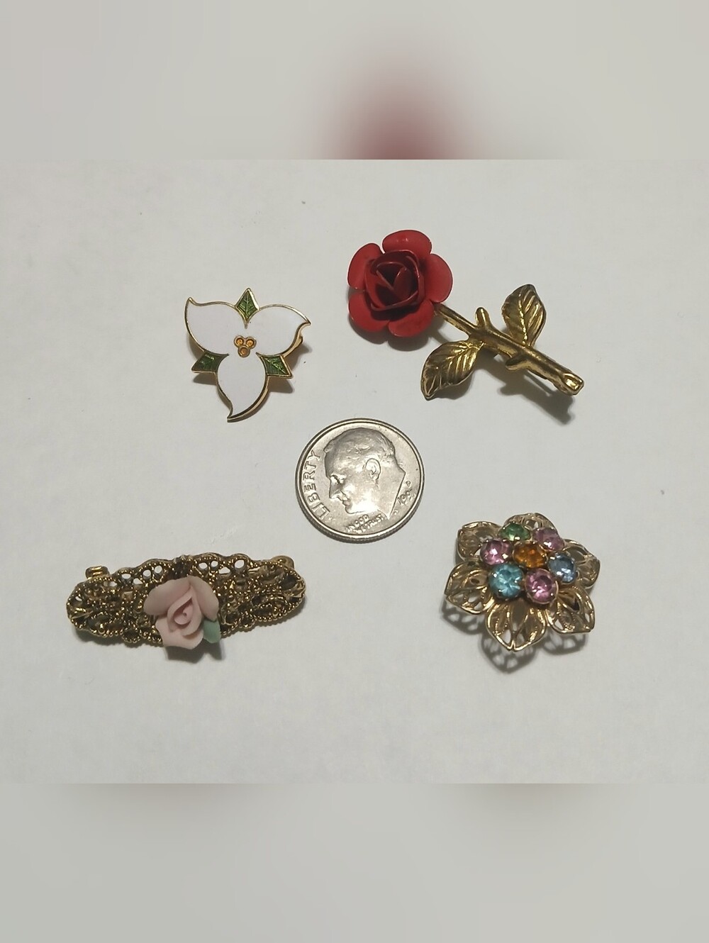 Tiny Vintage Brooch Lot